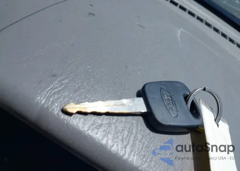 2001 Ford Escape Xlt from USA, damaged, VIN 1FMCU041X1KF10409